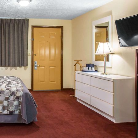 Rodeway Inn & Suites Branford - Guilford מראה חיצוני תמונה